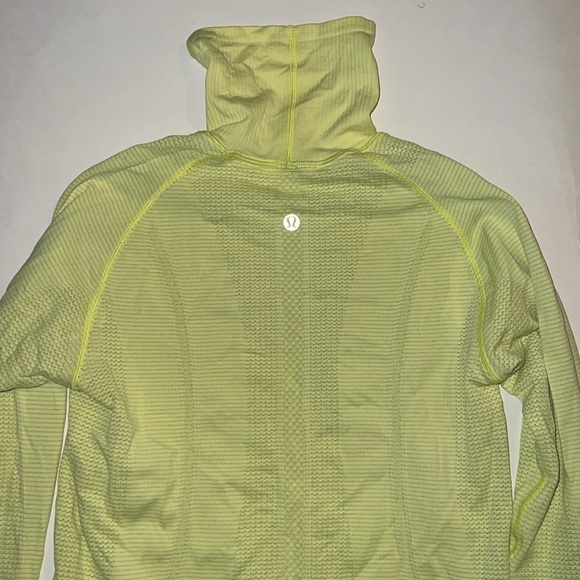 Lululemon Athletica Run Swiftly Long Sleeve Turtleneck Tee - Picture 5 of 5